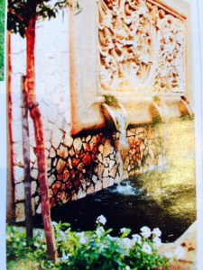 Trough with 3 Spouts.